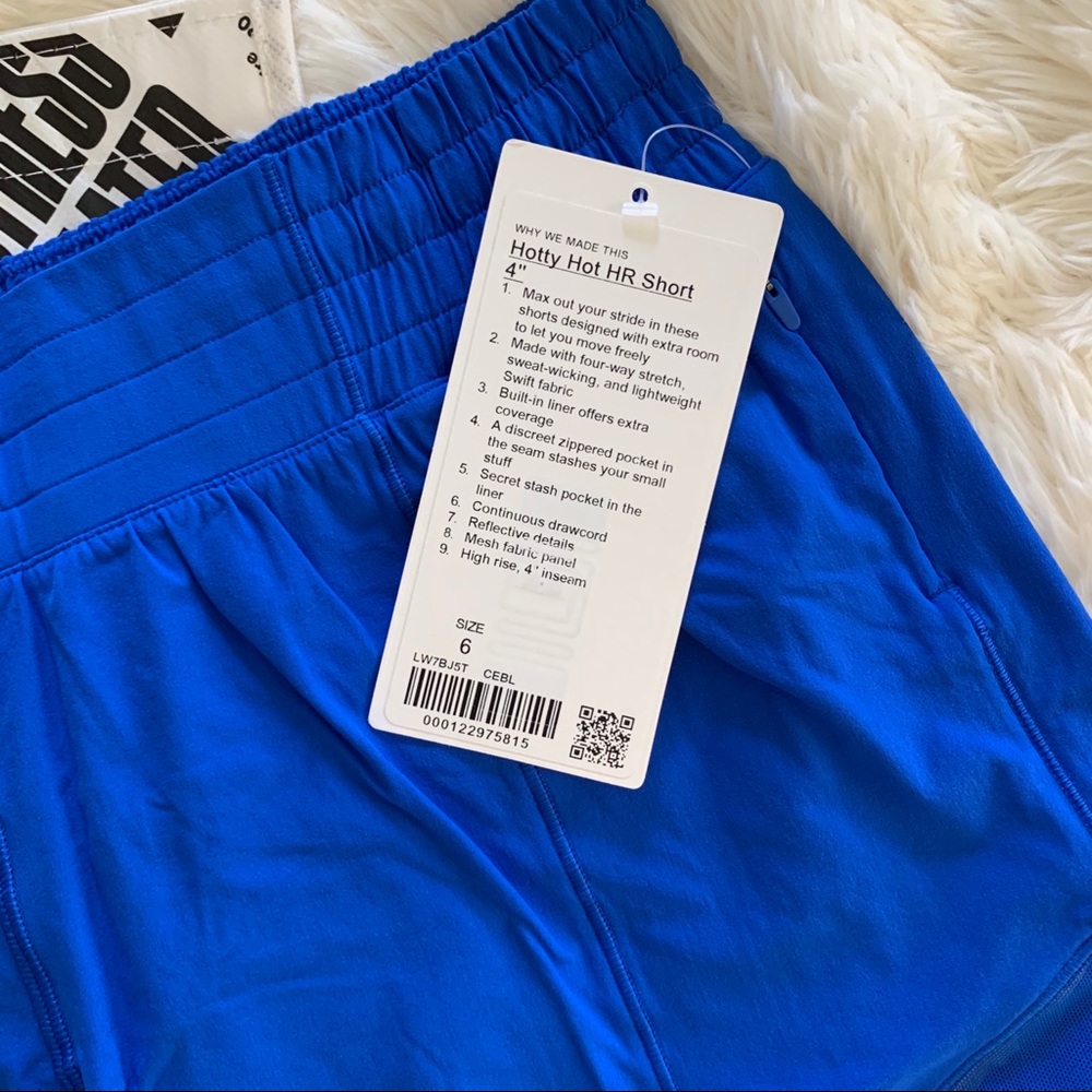 ❌SOLD❌Lululemon HOTTY HOT SHORT 4" high rise - Picture 2 of 4